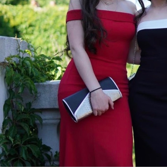 Red prom dress - Picture 3 of 4